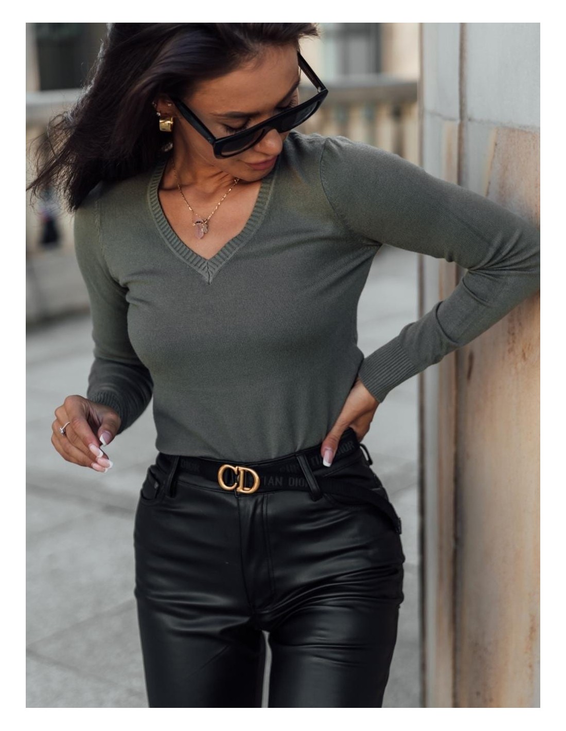 Fitted blouse with a V-neck, khaki 8068 - Online store - Boutique